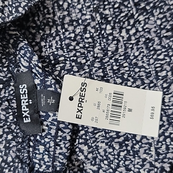 Express Printed Smocked Top, Size M, NEW with Tags, Black White, Gray - Picture 5 of 9